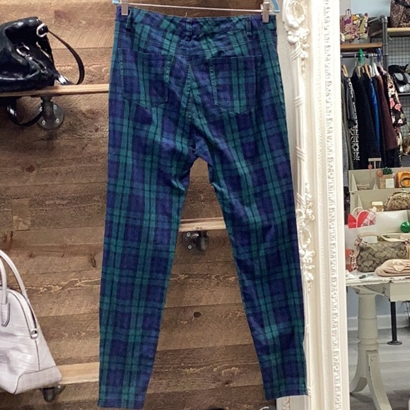 🍂 Vineyard Vines Blackwatch Plaid Pants – Size 10 - Picture 5 of 7